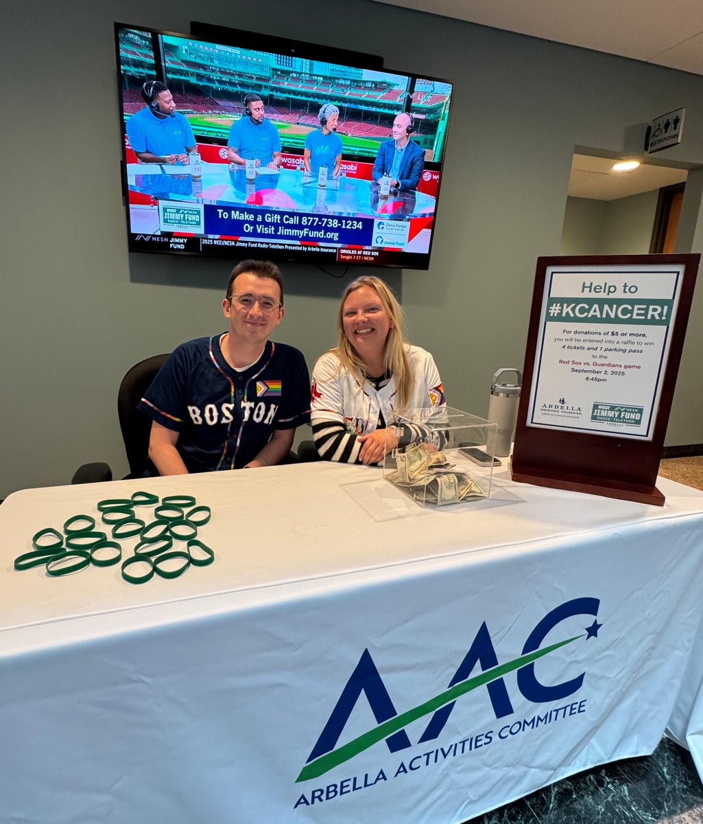 ArbellaIns's tweet photo. Arbella's executive team held an ice cream sundae fundraiser for the Jimmy Fund Radio-Telethon! The Arbella Activities Committee gathered donations from employees which the Arbella Insurance Foundation matched in support of @DanaFarber and @TheJimmyFund. 🍦 #KCANCER https://t.co/4hAMWU2xA4