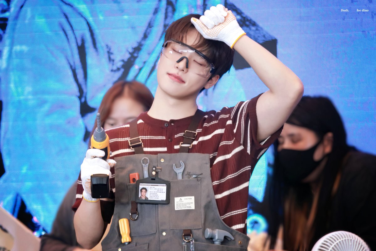 DashForDino211's tweet photo. 250821 이즈위 BEIJING 대면 

수고했엉 우리뚝딱이 ^

#디노 #DINO #이찬 #ディノ
#세븐틴 #SEVENTEEN
@pledis_17 https://t.co/pXOdsZ9Mav