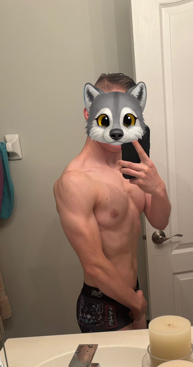 Leaned out a little for the con ready to eat and drink yummy things