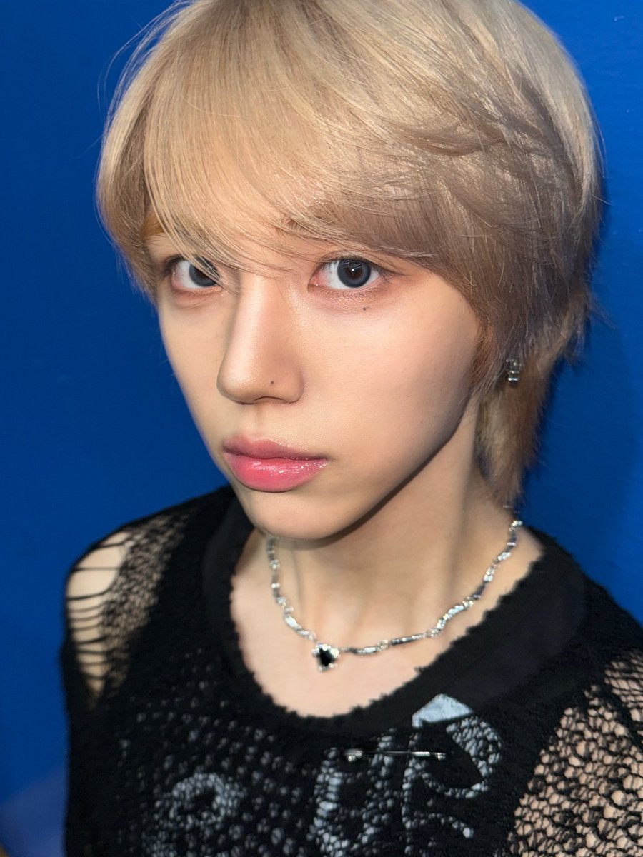 CRAVITY_twt's tweet photo. 러비티 사룽햐💕 
#성민 #케이월드드림어워즈 #2025KWDA https://t.co/I8Y47tO4dt
