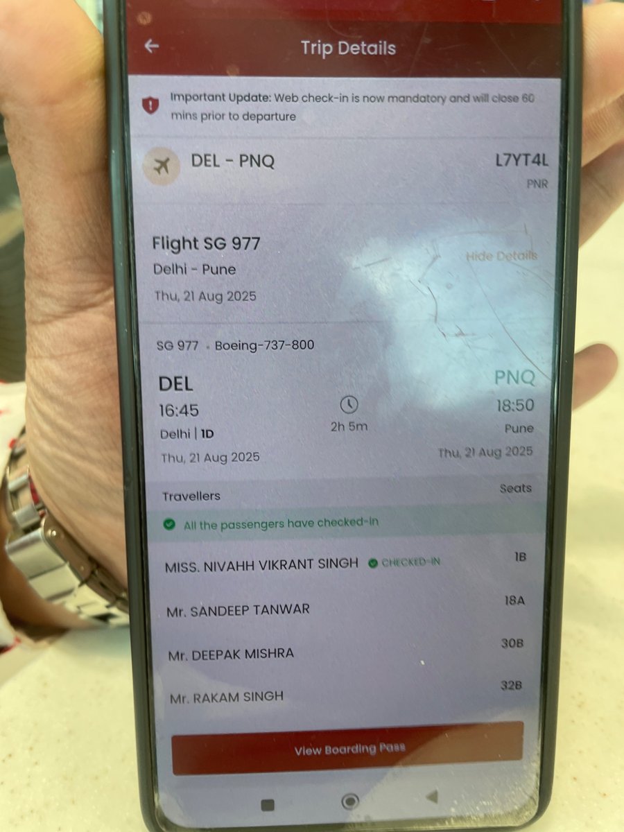 ritupandiit's tweet photo. I am physically not in a state to argue- I missed my flight now standing stranded with my 6 year old. 

SpiceJet claimed, they share details of the terminal wherein @makemytrip Share international airport which caused my flight to miss. https://t.co/sKohaG4C18