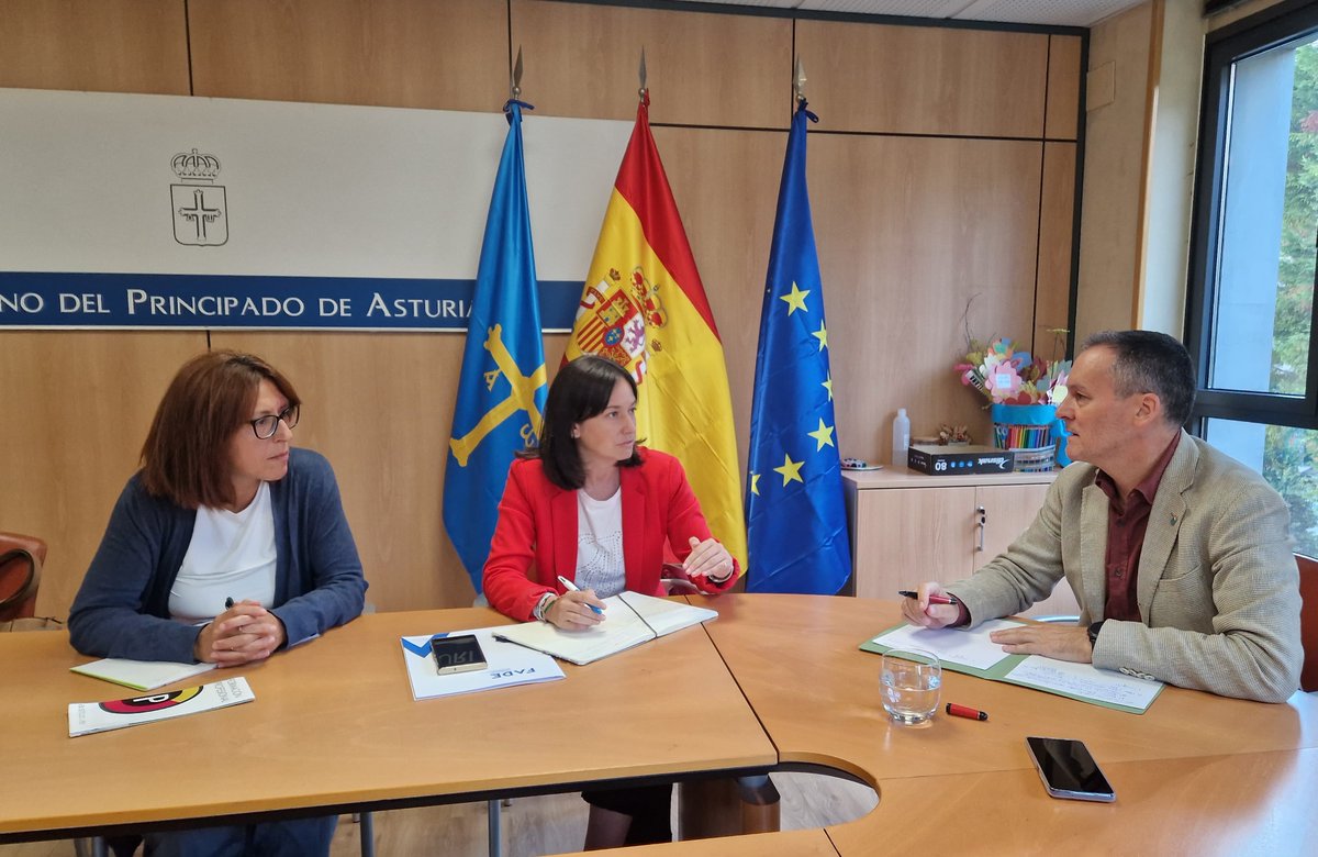 📌 El DG de Formación Profesional, Ángel Balea, ha realizado un seguimiento del nuevo modelo de FP con la directora del área de Formación de la Federación Asturiana de Empresarios, Guiomar Álvarez, y ha hablado también de posibles vías de colaboración con el tejido empresarial.