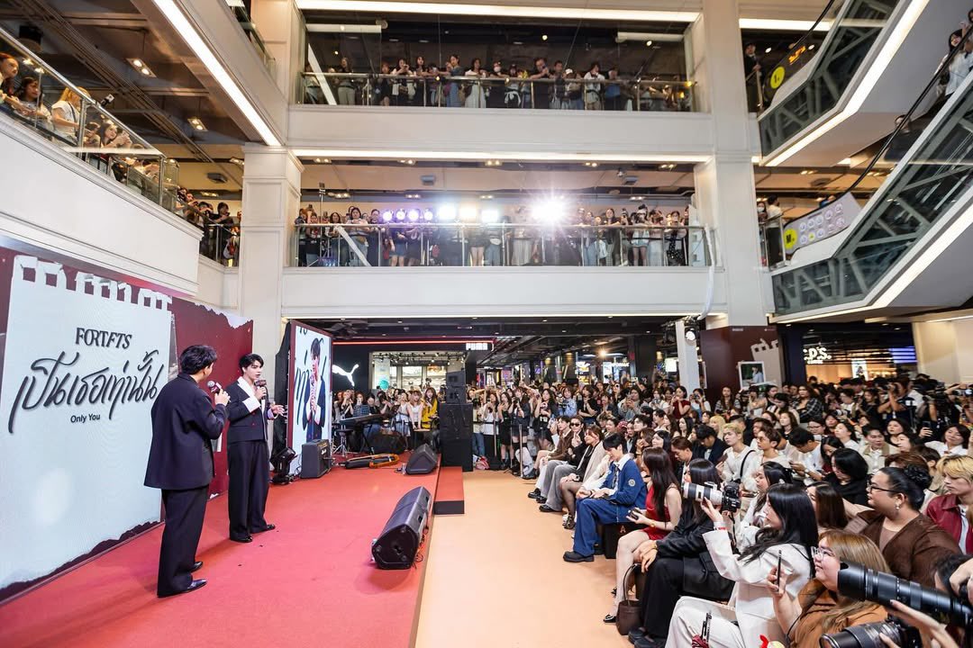 — 153cm 𝑓𝑡. 𝑇ℎ𝑖𝑡𝑖𝑝𝑜𝑛𝑔 (@thisis153cm) on Twitter photo จากวันแรกที่เห็นเขา ไม่คิดเหมือนกันว่าจะเก่งขนาดนี้ กว่าจะออกมาเป็นภาพที่สวยงามให้ทุกคนได้เห็นแต่ละบทบาท เบื้องหลังเราไม่รู้เลยว่าเขาเหนื่อยแค่ไหน ผ่านอะไรมาบ้าง คุณเก่งที่สุดเลยนะ ♡
พระพาย
⇓
TROFI CEO
⇓
มหาสมุทร
⇓
TROFI CREATED
⇓
KICK STAR.T CEO
— <a href="/fort_fts/">FortFTS (福福) #มหาสมุทร 🌊</a> #FortFTS จากวันแรกที่เห็นเขา ไม่คิดเหมือนกันว่าจะเก่งขนาดนี้ กว่าจะออกมาเป็นภาพที่สวยงามให้ทุกคนได้เห็นแต่ละบทบาท เบื้องหลังเราไม่รู้เลยว่าเขาเหนื่อยแค่ไหน ผ่านอะไรมาบ้าง คุณเก่งที่สุดเลยนะ ♡
พระพาย
⇓
TROFI CEO
⇓
มหาสมุทร
⇓
TROFI CREATED
⇓
KICK STAR.T CEO
— <a href="/fort_fts/">FortFTS (福福) #มหาสมุทร 🌊</a> #FortFTS