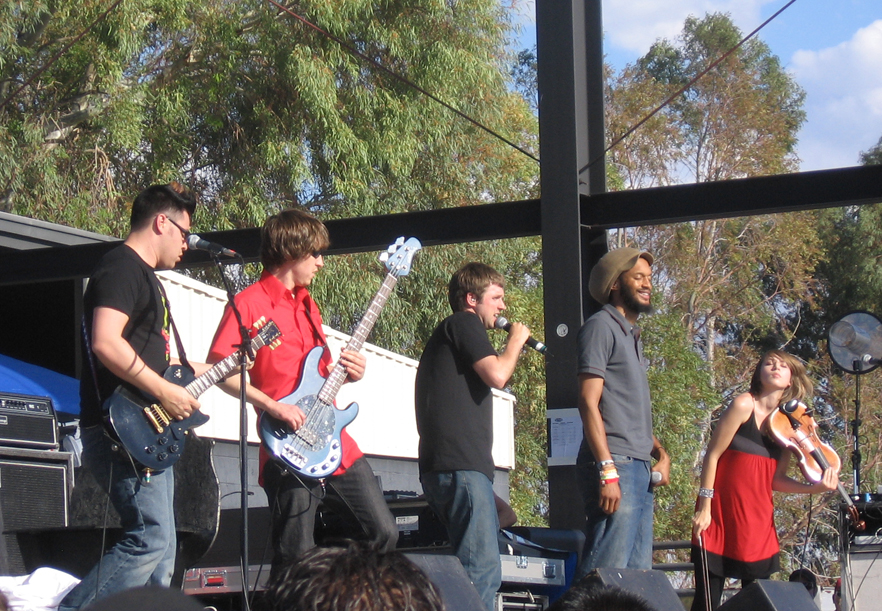 999thebuzz's tweet image. 🎶🚳💿FURIOUS Flashback💿🚳🎶

999thebuzz.com

@flobots with @powers802 #yourmorningbuzz #flobots #furiousflashback #FridayVibes