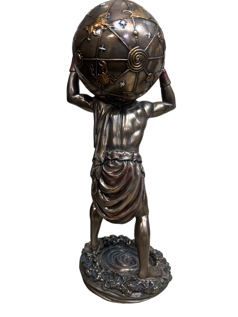 Fun Fact: Our Atlas Figurine was actually sculpted back in the day to resemble <a href="/barkmeta/">Bark</a> 

Little did they know… 💯