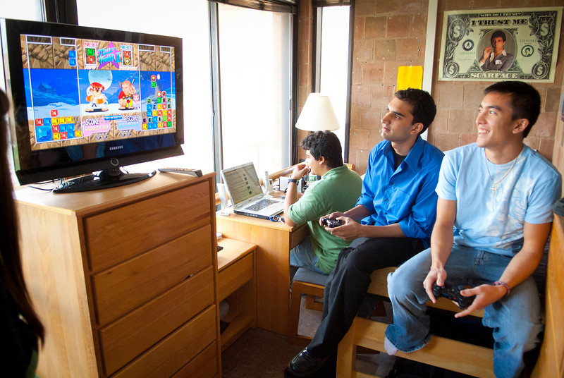ubinfotech's tweet photo. Have a gaming console or smart TV? Learn how to connect these devices to #UBuffalo’s high-speed wired network, ResNet. 👾🎮 https://t.co/tbWn6JCy3K #UBIT https://t.co/D7LrT0ELyi
