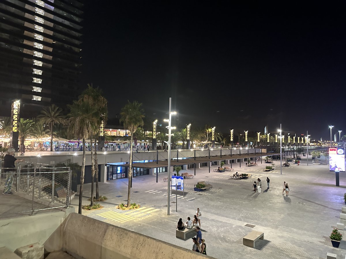 Films_Inspire's tweet photo. Experience #Barcelona's vibrant nightlife! 🌃🍹From @CasinoBarcelona to the #beachfront #clubs at Shôko Nightclub @ShokoBCN, feel the city's bustling nightlife &amp; attractions. 🪩 🎉 #BarcelonaNightlife #ShokoNightclub #PachaBarcelona #BCN #España #Holiday @VisitBCN_EN https://t.co/z5lDIJO65m