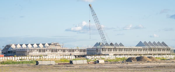 Minder vergunningen, minder woningen, maar snellere bezwaarprocedures ow.ly/kwgO106jwST