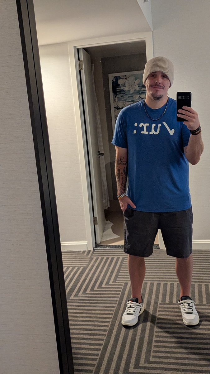 JJSingleton1's tweet photo. Let's get this first full day in DC started. Can't wait to see people here for @StupidCancer #CancerCon and talk to them about colorectal cancer AYA cancer the @ColonCancerCoal as well as @CancerSuckLess 
#advocacy #coloncancercoalition https://t.co/L74wJcwAfx