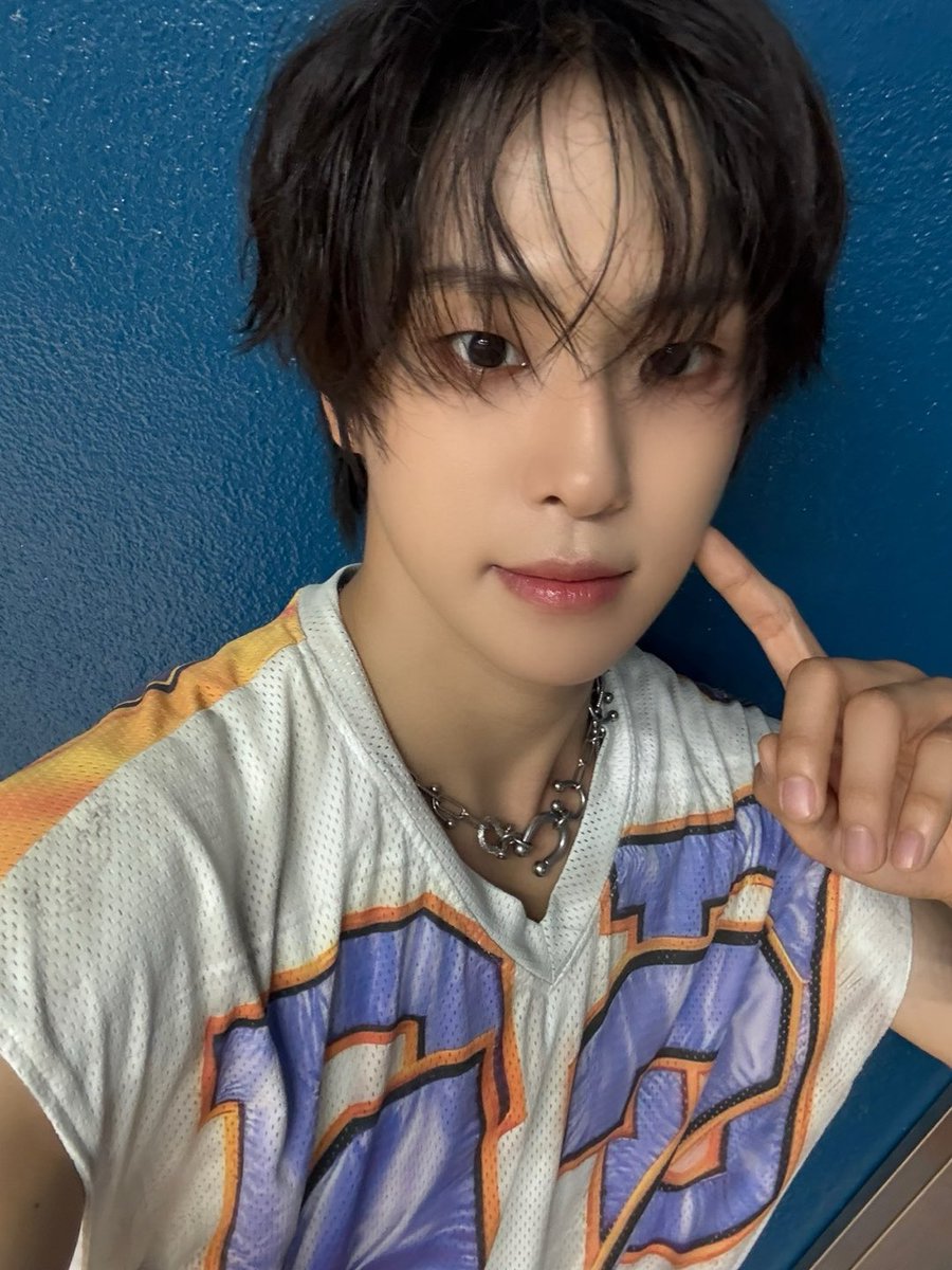 NewBeat_twt's tweet photo. [#박민석]

K-월드 드림 어워즈💕
뜻깊은 상 고마워요!
앞으로도 기대 많이 해줘요🍀 https://t.co/EGc64vnXzE