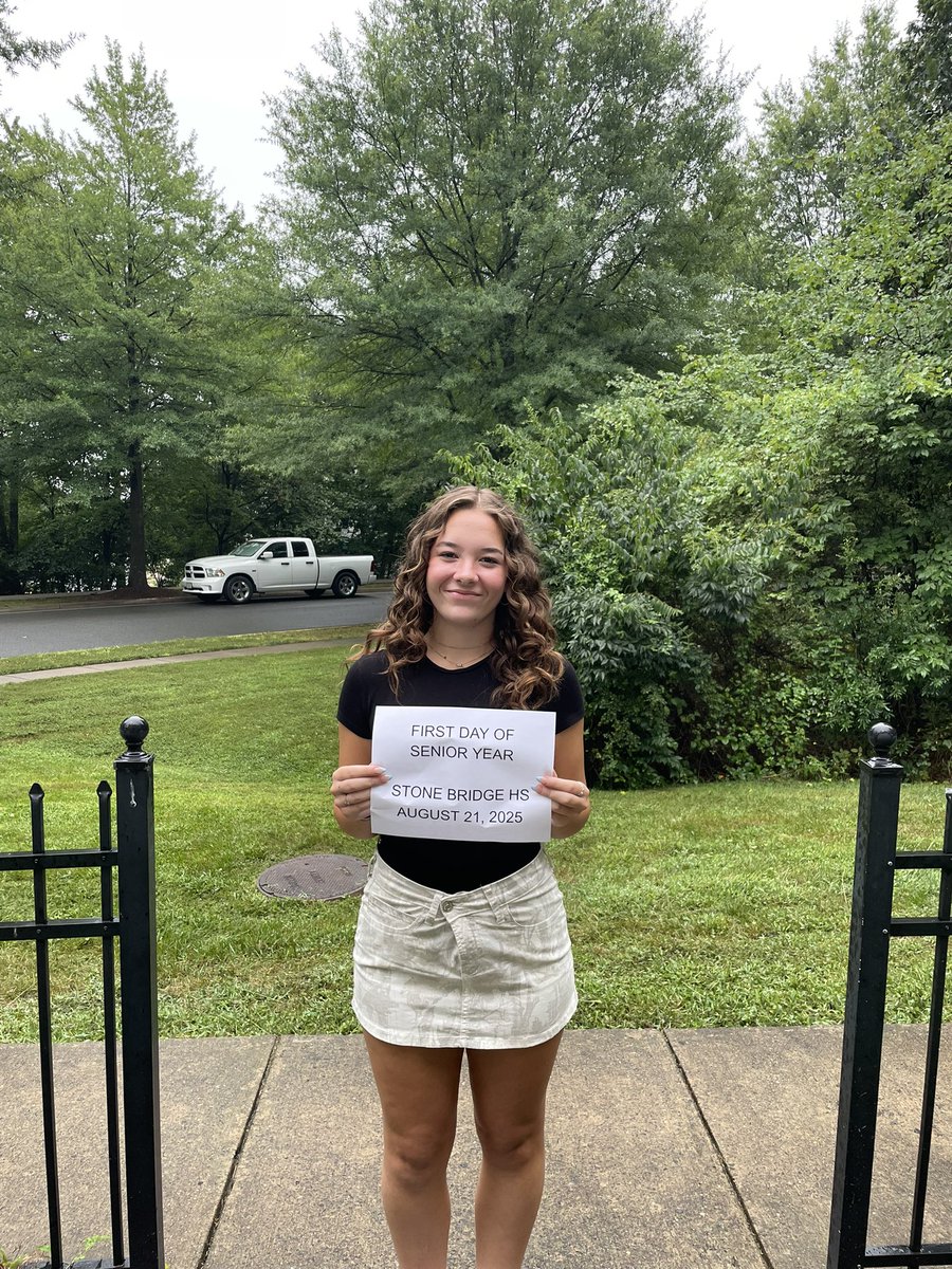 vandygirl1998's tweet image. In this week’s installment of #HowItStarted 

First day of kindergarten ➡️ first day of senior year. Have a great year, A! #DontBlink #SBOE #ClassOf2026