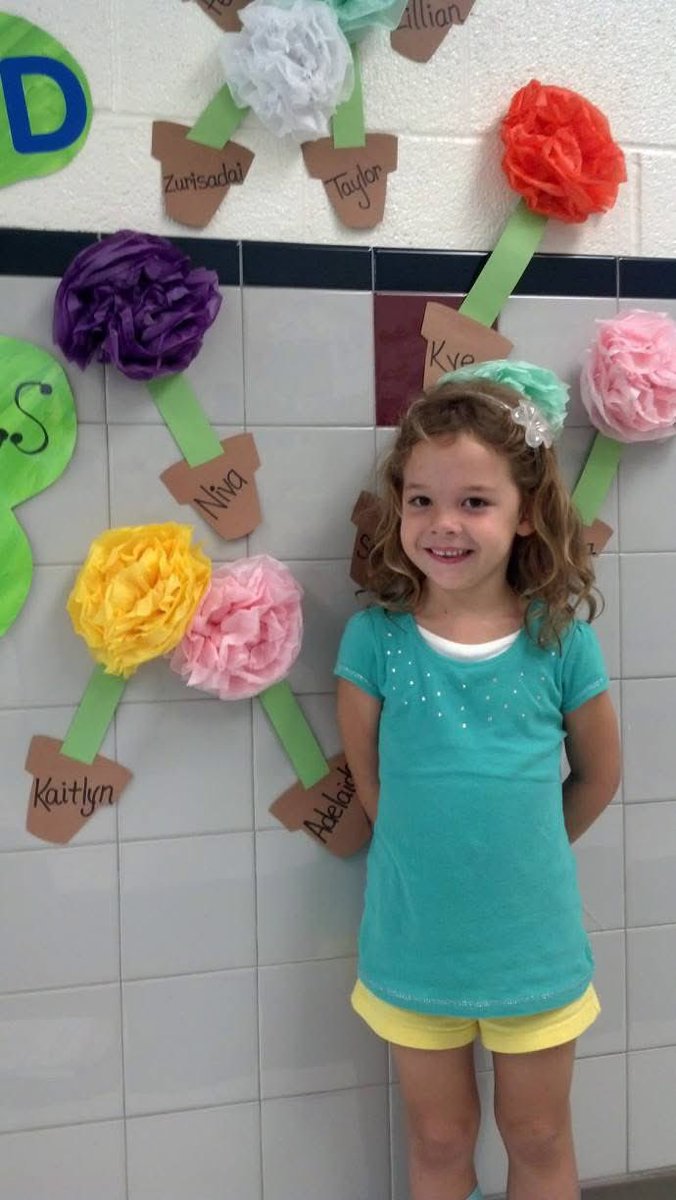 vandygirl1998's tweet image. In this week’s installment of #HowItStarted 

First day of kindergarten ➡️ first day of senior year. Have a great year, A! #DontBlink #SBOE #ClassOf2026