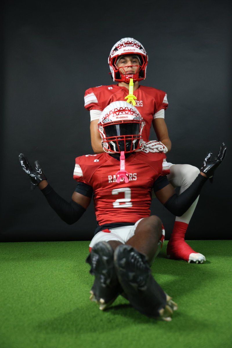 CarterRuth0's tweet photo. Senior season starts tomorrow! #onelastride #GOODHOPERAIDERS #0 #WR @TuckerScrews24 @5___tyler @ParkerJ0hnson7 @Mason_Drake1 https://t.co/CAQKfetFlV