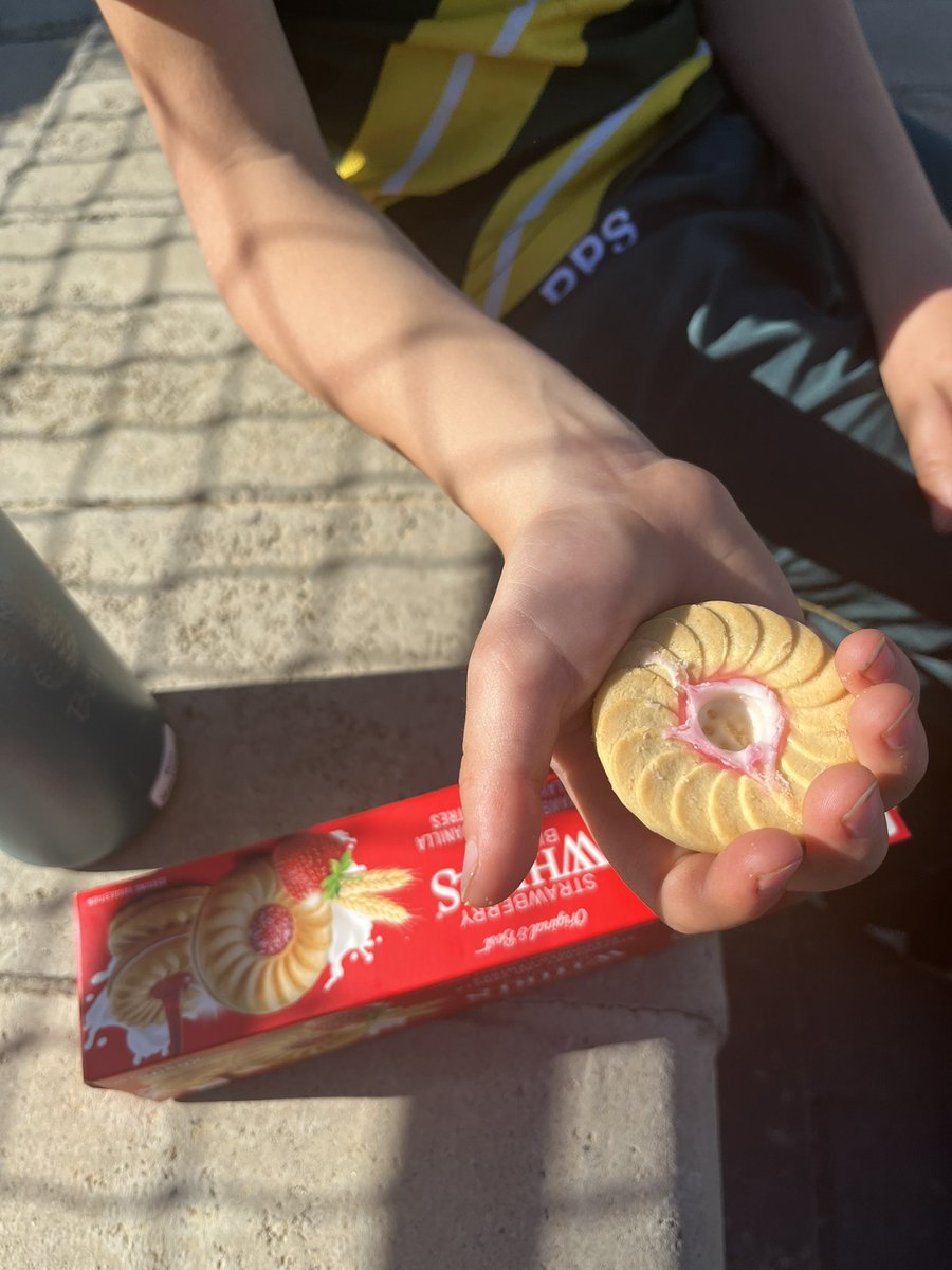 Hilary Wynne tweet media