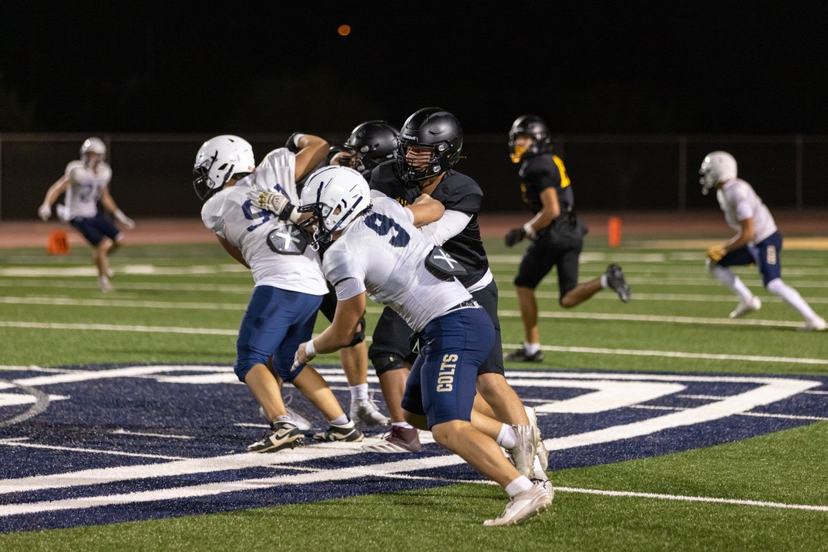 Casteel Football (@casteelfootball) on Twitter photo A few shots from last night's scrimmage with Saguaro. The Colts leave for San Diego in 1 week!
#PoundTheRock
<a href="/JoeBushman5/">Joe Bushman</a> <a href="/CasteelAthletic/">Casteel Athletics</a>
📸: <a href="/CrisVossPhoto/">Cris Voss Photography</a> A few shots from last night's scrimmage with Saguaro. The Colts leave for San Diego in 1 week!
#PoundTheRock
<a href="/JoeBushman5/">Joe Bushman</a> <a href="/CasteelAthletic/">Casteel Athletics</a>
📸: <a href="/CrisVossPhoto/">Cris Voss Photography</a>