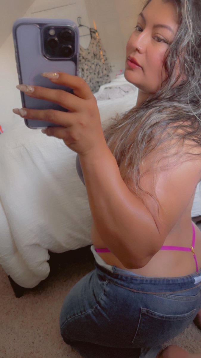 MamiiXDes's tweet photo. Hi. 

#SpicyMILF #MILFGoals #MILFMode
#SeductiveMom #HotMILFAlert #MommyOnOF
#YummyMummyGoals
#MILFMagic
#HotMomGoals 
#HotMILFVibes https://t.co/bqTuo8RHJv