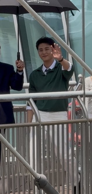 PSJ8787's tweet photo. 본테라 밋앤그린 퇴근길에 봄,, https://t.co/xWacMmQSeo