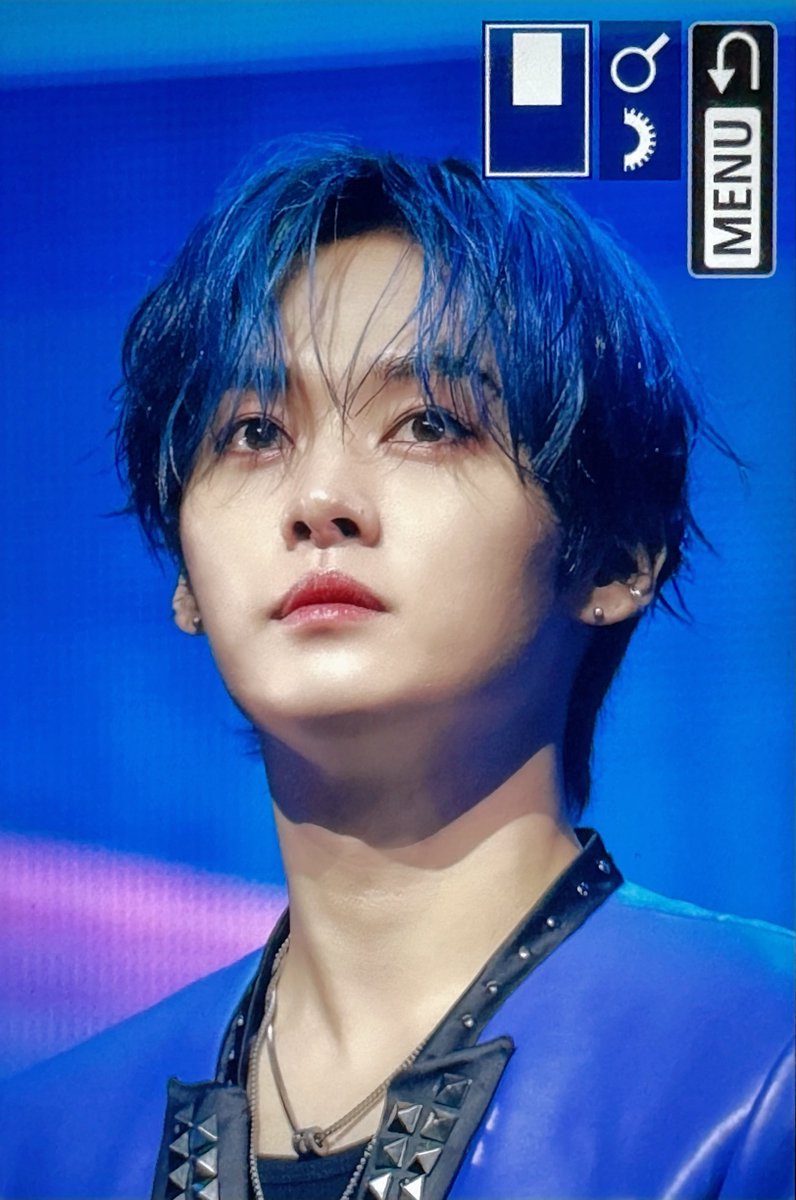 𝙠𝙞𝙨𝙨 𝙞𝙩 𝙗𝙚𝙩𝙩𝙚𝙧. tweet media