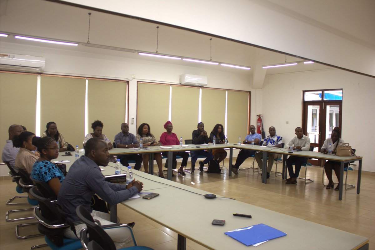 UndpStp's tweet image. 31 Jul–14 Aug 2025: UNDP &amp;amp;  Government of São Tomé &amp;amp; Príncipe held “Connecting the Dots” workshops to strengthen integrated public service delivery, at the request of the Minister of Labour. Builds on UNDP’s Social Cohesion Portfolio (launched in April). #UNDPSTP #SocialCohesion