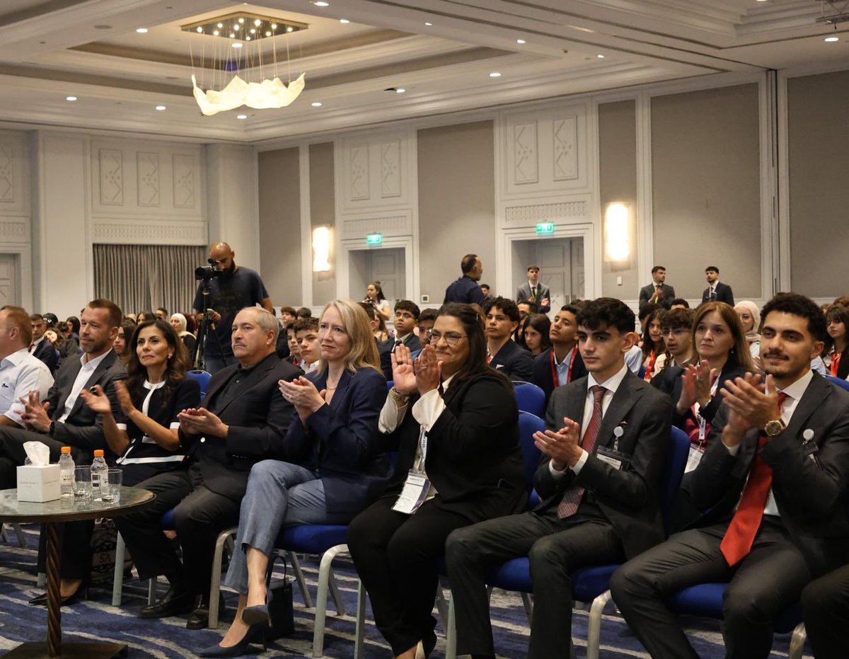 SheriR_Anderson's tweet image. Honored to address the first Jordanian-Palestinian student-led #ModelUN (AQMUN) with 300+ delegates from Amman, Jerusalem, Nablus &amp;amp; Ramallah.
Model @UN gives youth space to practice diplomacy, to listen, compromise &amp;amp; shape solutions. With that space, they show remarkable…