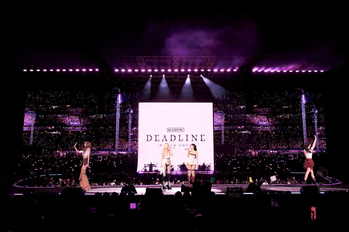 BLACKPINK Charts ⏳ tweet media
