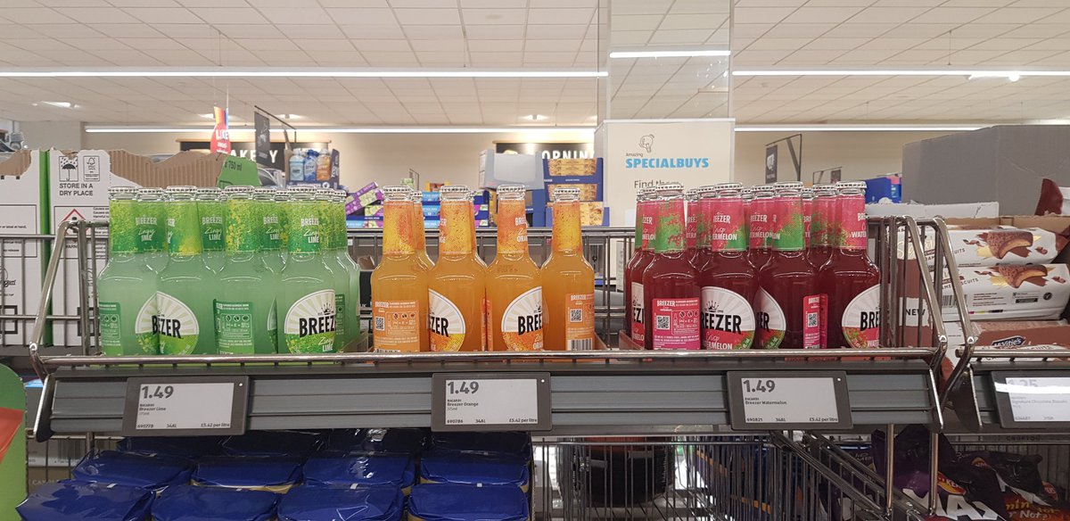 natasharose1984's tweet image. Hey #Aldi, ever thought about selling the #pineapple flavoured #Breezers??? #BreezersAreBack #AldiUK #AldiThornbury (formerly known as #Bacardi Breezer)... 

I'm so happy they're back... 🙂😁😍😋🍹🍹🍹