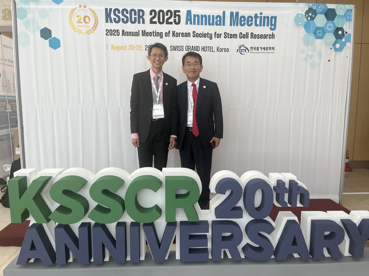 Drainteo's tweet photo. Having a wonderful time at KSSCR, giving a talk on beta cells and insulin, and networking with JiHwan Song, Joseph Wu and Dongho Choi.
#atlab #stemcells #diabetes #research #imcb #astar #nus #scss #ksscr https://t.co/XYtQYC3qDC