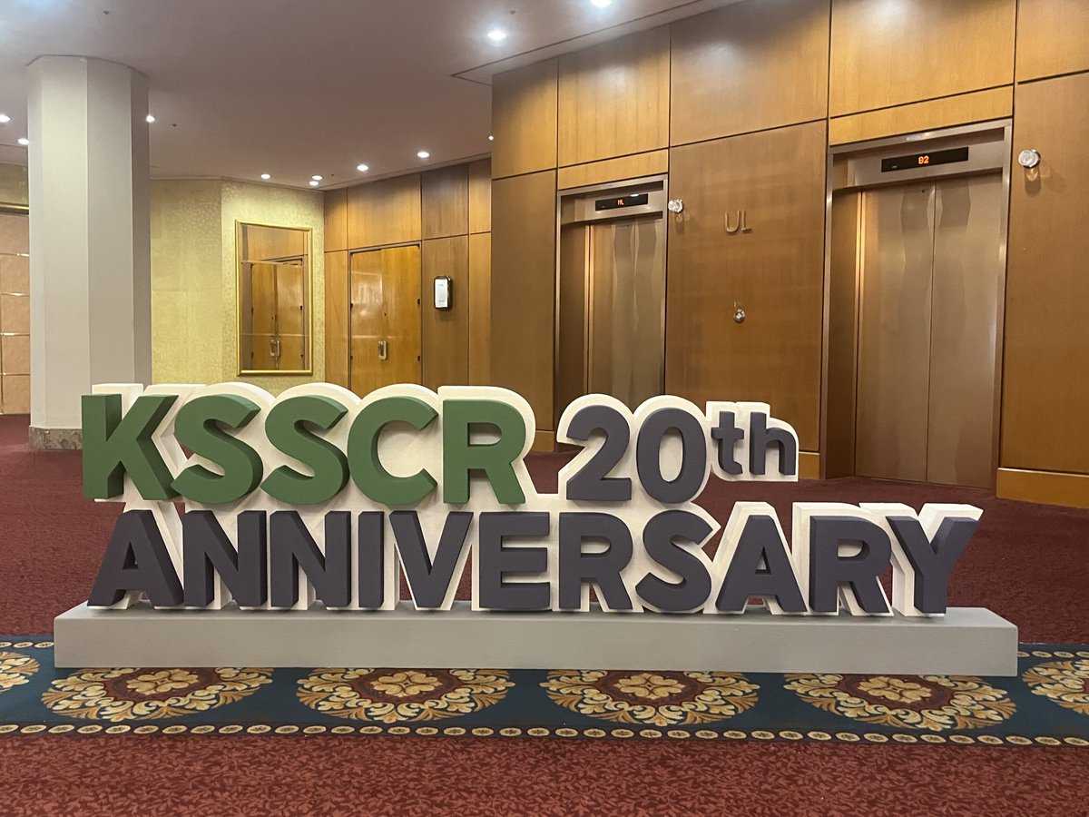Drainteo's tweet photo. Having a wonderful time at KSSCR, giving a talk on beta cells and insulin, and networking with JiHwan Song, Joseph Wu and Dongho Choi.
#atlab #stemcells #diabetes #research #imcb #astar #nus #scss #ksscr https://t.co/XYtQYC3qDC