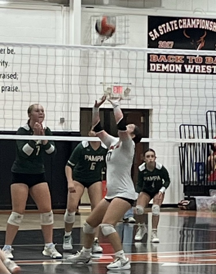 Game time! 💥 Our JV volleyball team is hitting the court now to battle it out in tournament play—let’s go, Demonettes! 🏐