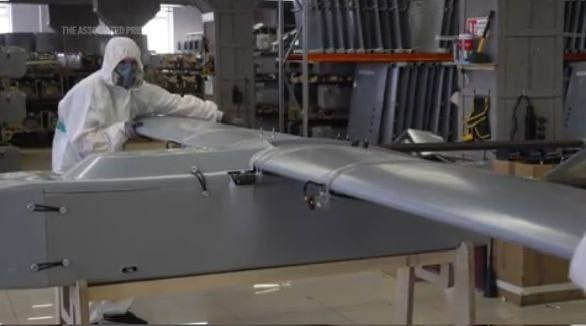 🇺🇦✈️ One of Ukraine’s underground factories, where FP-1 kamikaze drones with a 1,600 km range are produced. On average, about 100 units are assembled there per day.

📍 The drone carries a 70–90 kilogram warhead.

See the latest updates with us: <a href="/visionergeo/">Visioner</a>