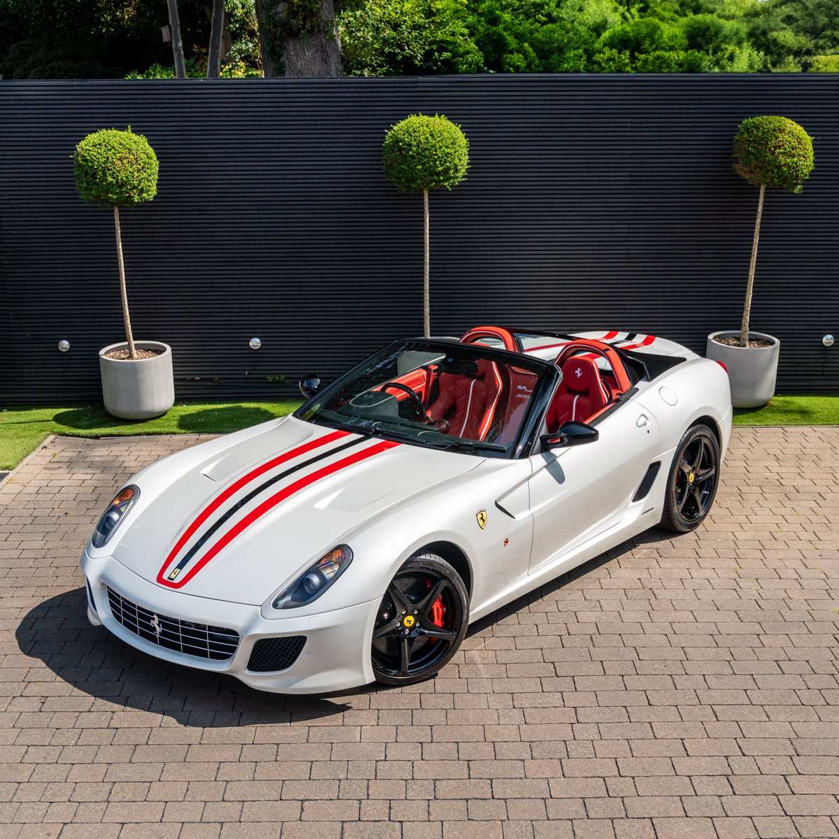 Back on Romans soil and it's now for sale at £1,395,000 which if you follow these cars is a very attractive price. Perhaps the most distinctive 599 SA Aperta in all the land!