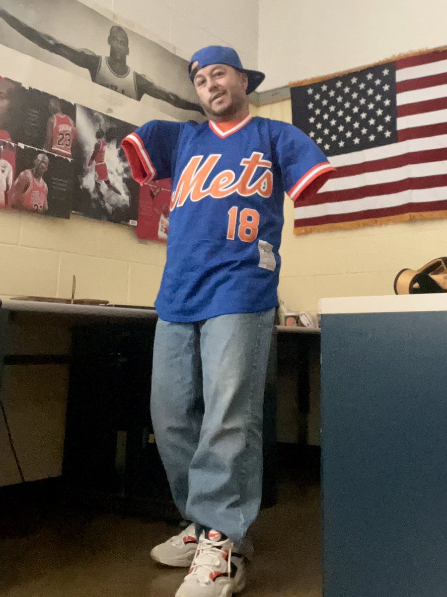 When you teach in an elementary school Throwback Thursday covers a wide range these days! Some of my little guys think that Super Mario Brothers was the beginning of time😜 I personally went all the way back to one of my childhood favorites 🍓 with a pair of <a href="/Reebok/">Reebok</a> pumps!