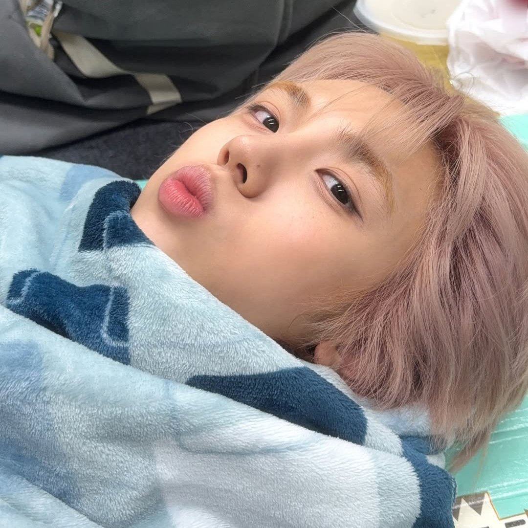 jungmoist's tweet photo. forever a baby 🥺🥺🥺 https://t.co/JhT7SCL31v