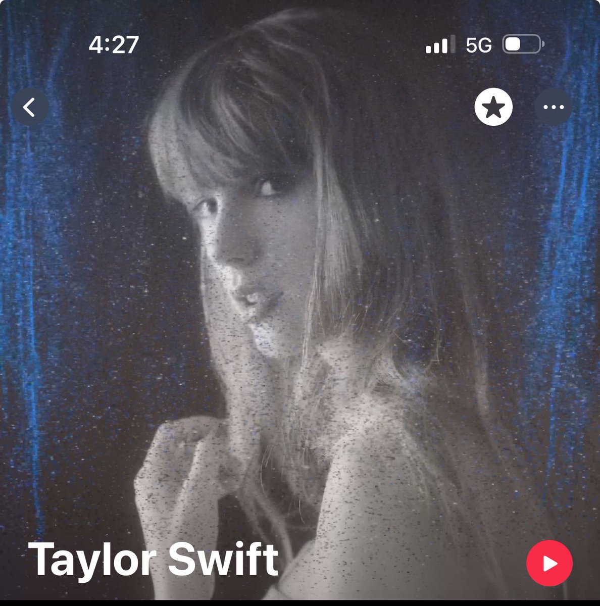 Y’ALL TAYLOR’S APPLE MUSIC HAS BLUE GLITTER NOW