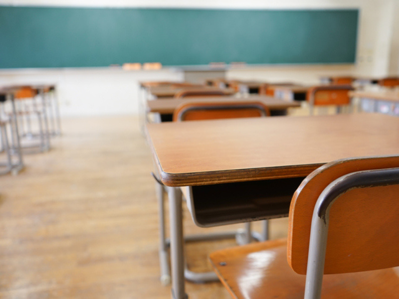 AnaLedwaba's tweet photo. The Gauteng Department of Education has confirmed that five pupils and a parent were arrested at Tsakane Secondary School on Thursday. They were arrested for allegedly disrupting teaching and learning at the Ekurhuleni school.

#JACARANDAFMNEWS https://t.co/ecMl5zJDae