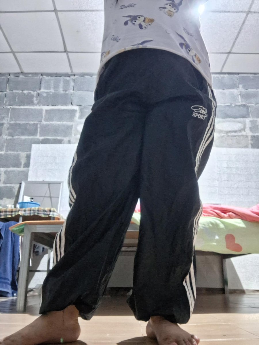 windpantsnew's tweet photo. Good night 🤤🤤💦 https://t.co/gr7CnJjUgm
