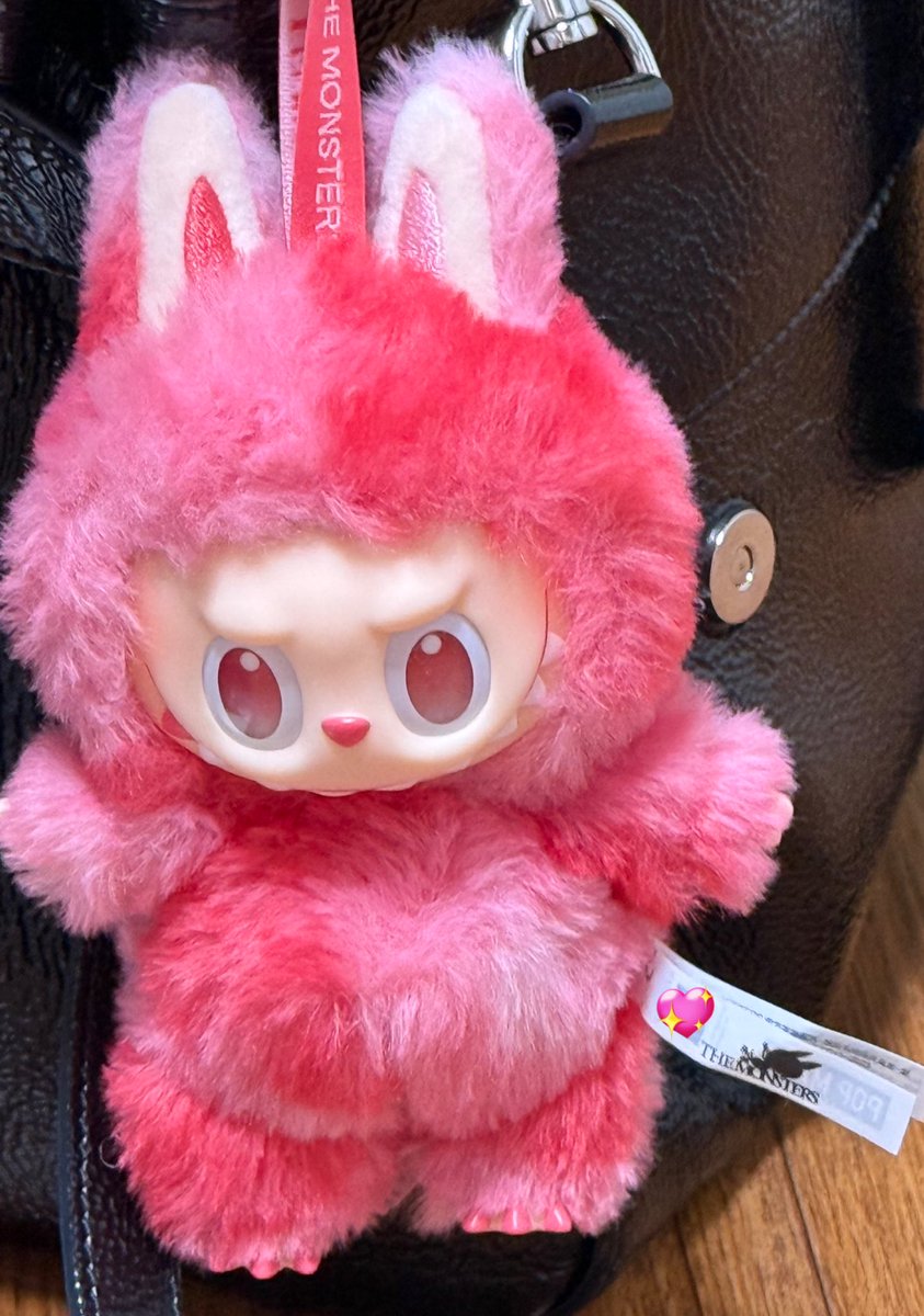 hee___ji's tweet photo. 살말 백번 고민했는데 너뮈 귀여워!!❤️
리쿠야 라부부 오래오래 달고다녀줘🥹 https://t.co/l7PE3Nc8fS