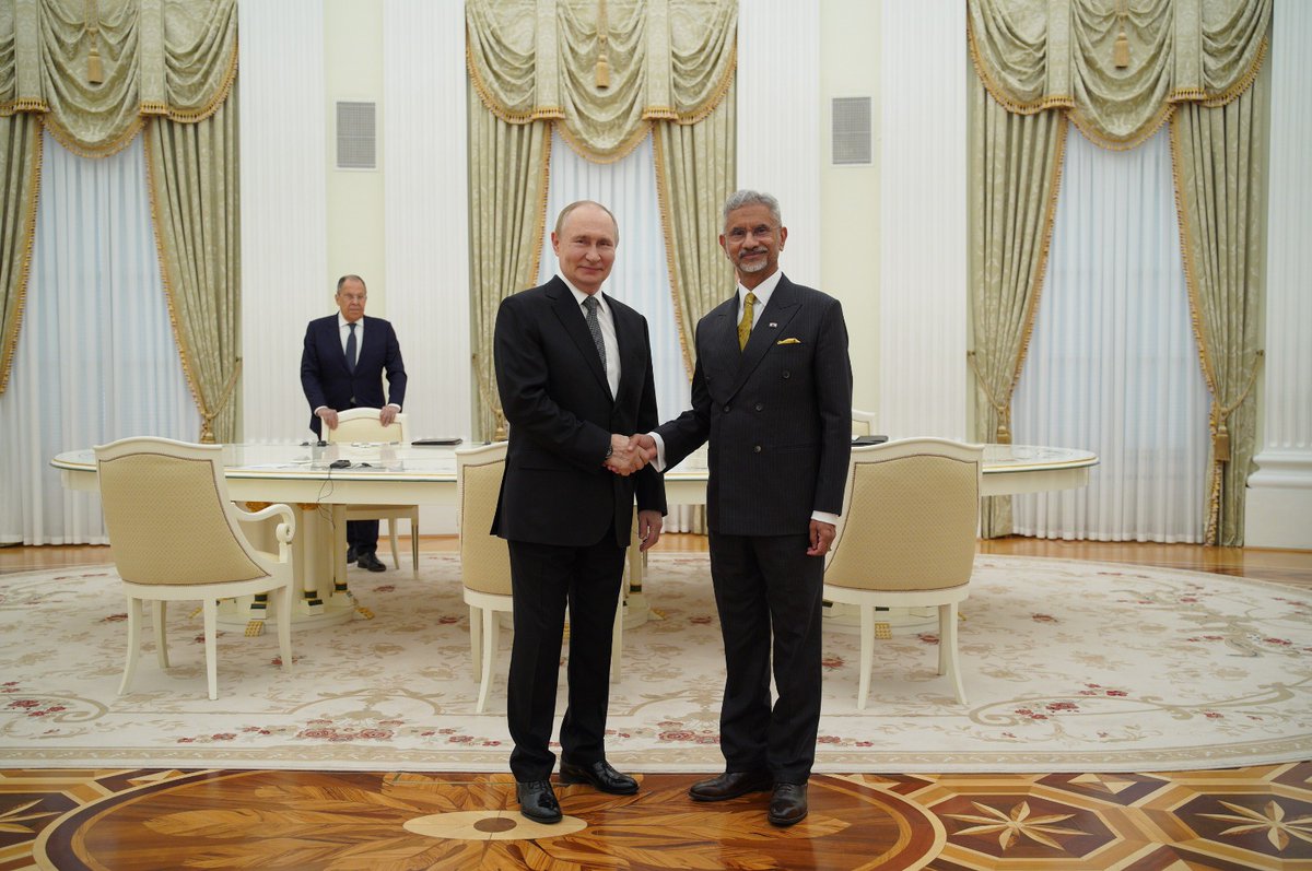 sidhant's tweet photo. Breaking: EAM Dr S Jaishankar calls on President Putin in Moscow. https://t.co/FyBVgWYkwn