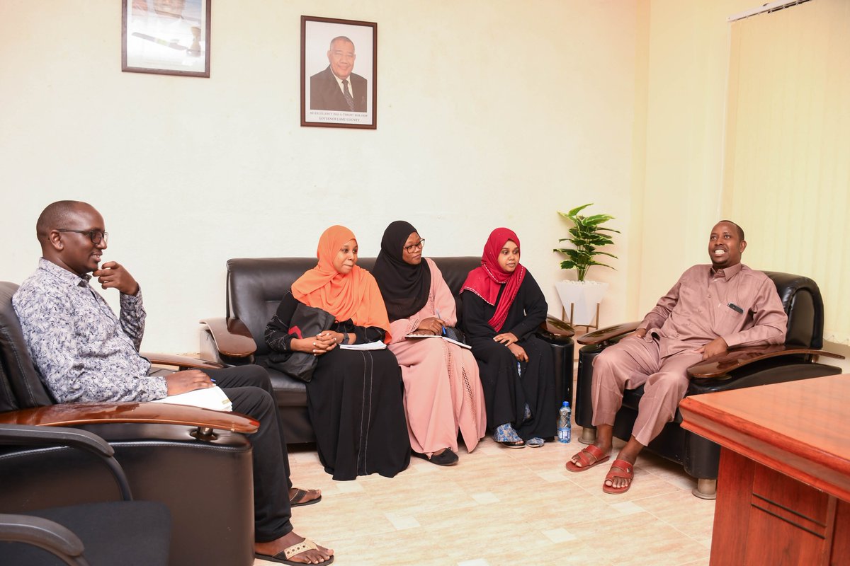 actionlife_Ke's tweet photo. Action Life Kenya & Lamu County discuss #BlueBiz Program, empowering 1,200+ youth, women & PWDs in coconut value chain. Focus: KEBS certification, grants, stalls & expo links for startups. #YouthEmpowerment #EconomicGrowth #CoconutValueChain https://t.co/eVScn4cdHb