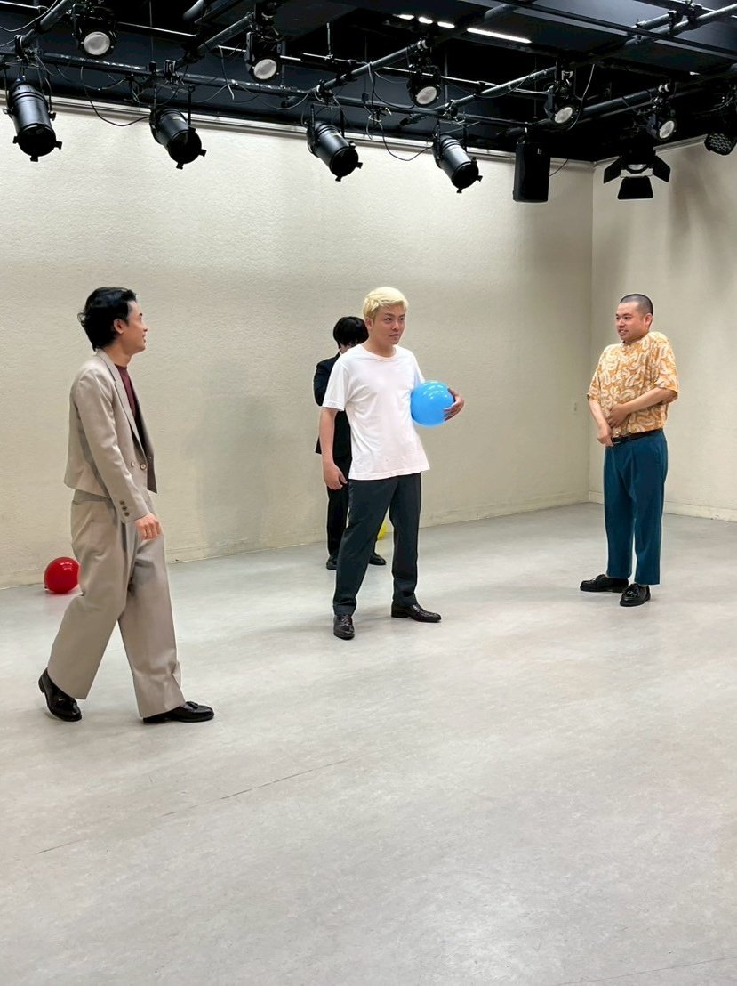 もう明日！
良き週末にします😊
19:45～四ッ谷シアターウィング！

グリーンランプとがんがん頑張ります！
風船を譲らないクリロナが観れるかもしれません🎈

心よりお取り置きメッセージください🙇✨