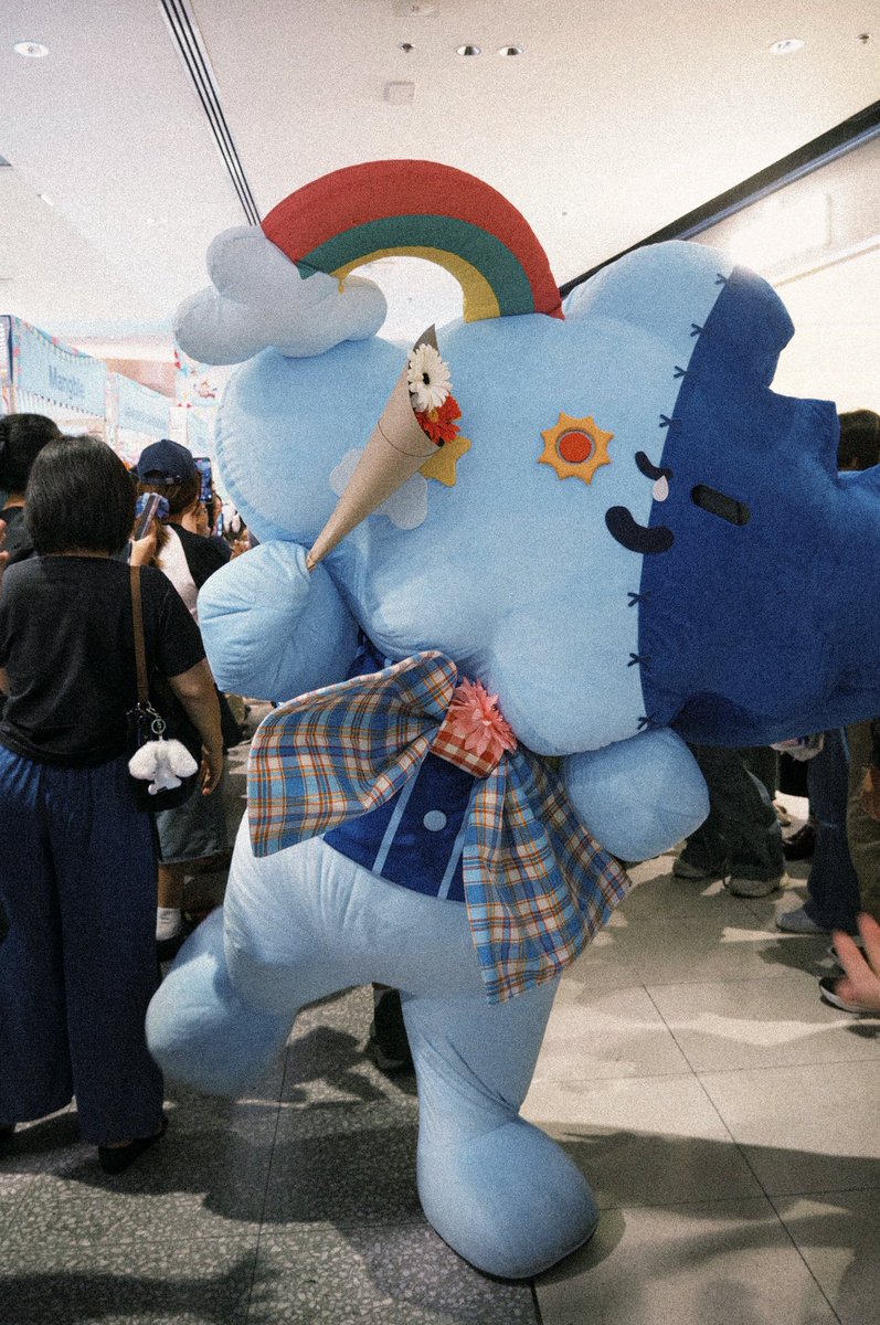 by__pluto's tweet image. 17.08.25 Smyle Neona ON FILM 📸🎞️

ลูกดาราไฮโซโบว์ใหญ่กันทั้งคู่ 🌩️🌸✨🎀

SMYLE NEONA CHARACTER FEST

#CharacterFestThailandxGMMTV #NEONA #SMYLE #Plutoarchived