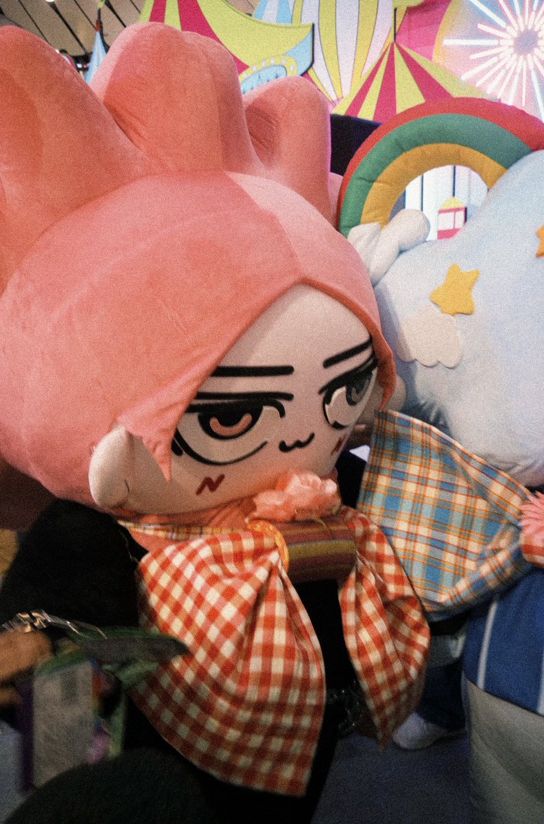 by__pluto's tweet image. 17.08.25 Smyle Neona ON FILM 📸🎞️

ลูกดาราไฮโซโบว์ใหญ่กันทั้งคู่ 🌩️🌸✨🎀

SMYLE NEONA CHARACTER FEST

#CharacterFestThailandxGMMTV #NEONA #SMYLE #Plutoarchived