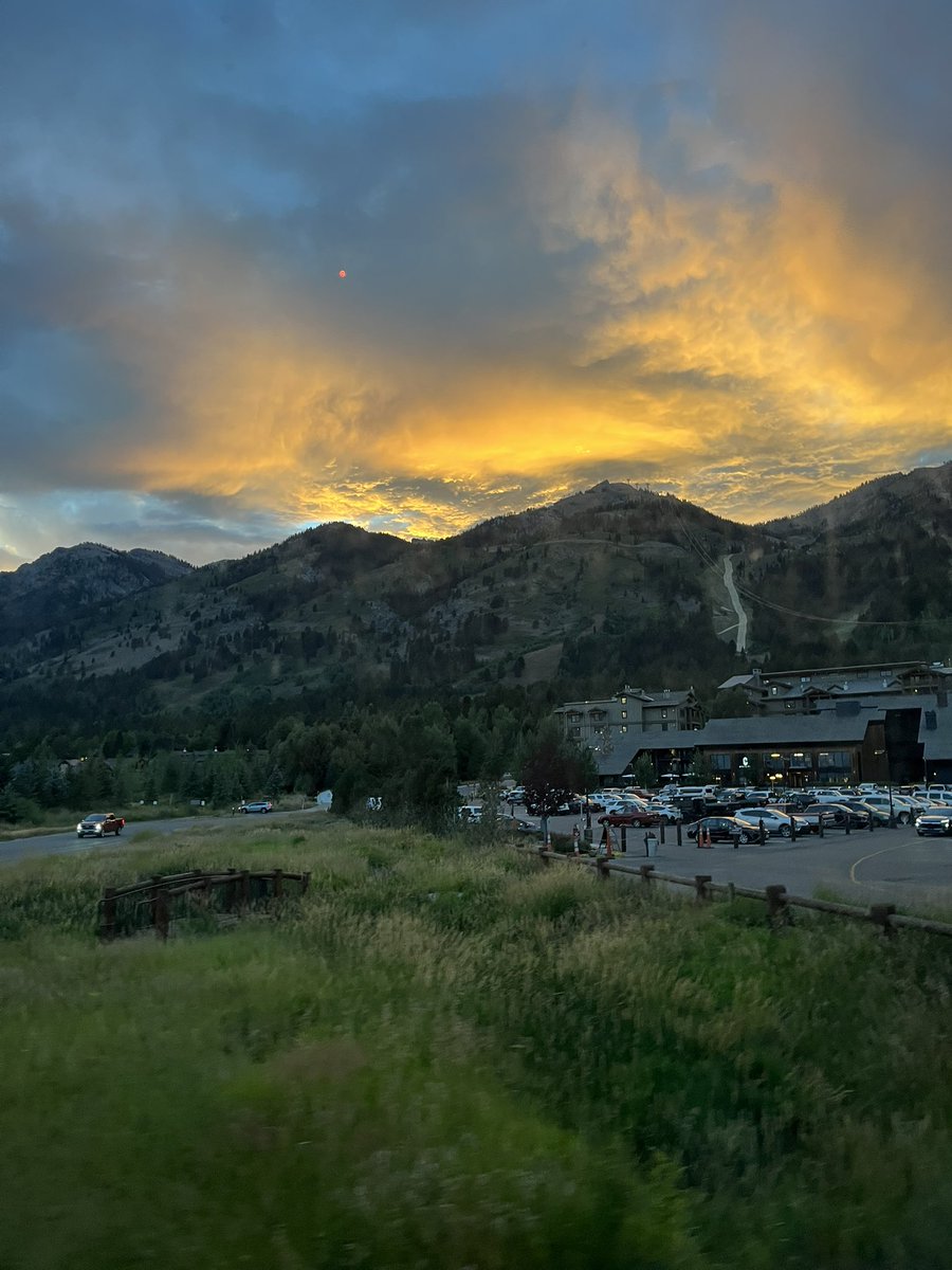 emceecoy_'s tweet photo. Lessons and learnings from SALT Wyoming: 

- Institutions, asset managers, banks are seeing somewhere between 15-35% of their customer base asking to custody and utilize stablecoins for savings and payments

- PayFi providers like Circle, Zero Hash, Stripe and Fireblocks are winning the game from stables to fiat; still unclear who wins fiat to stable conversions

- Stablecoins will be like toothbrushes, everyone will have their own and won’t want to use yours; govt, enterprise and banking partners are far in these processes

- Vertical prediction markets in sports betting, price/stock predictions, weather, natural disasters are being brought into every day apps and looking to grow

- Traders, funds view DAT’s as a yield strategy that may position funds for > two years, but many believe the winners of these trades and markets will be made in 3-6 months

- It’s VERY hard to find investable pre-seed to seed founders and startups worth investing in; the best funds are taking their wins from previous cycles and doubling down on their bets for select Series A & B seed teams

- Biased take: attendees loved the Avalanche x Wyoming Stablecoin Payment partnership and found it refreshing to see a use case that just makes sense beyond hype