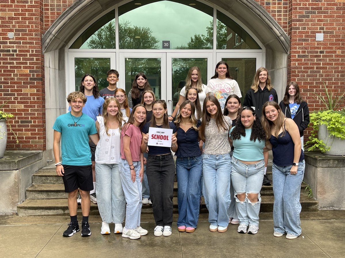 The squad is back together! 9th grade Advanced Physical Science. #RunItBack 
<a href="/FPSchools/">Fairview Park City Schools</a>