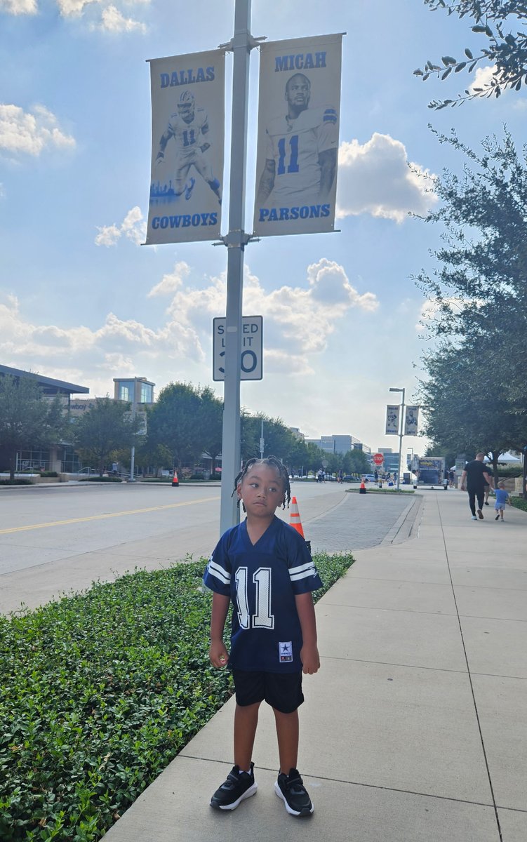 Mel24365's tweet photo. @MicahhParsons11 my grandson wanted me to show you he's your biggest fan.  He wanted to find your flag, and "I'm going to stand like him" lol
We hope to spot you at his first NFL game on Friday!  🤞🙏 that's all he talks about.   #DallasCowboys    #micahparsons https://t.co/jZuTDDKFSB