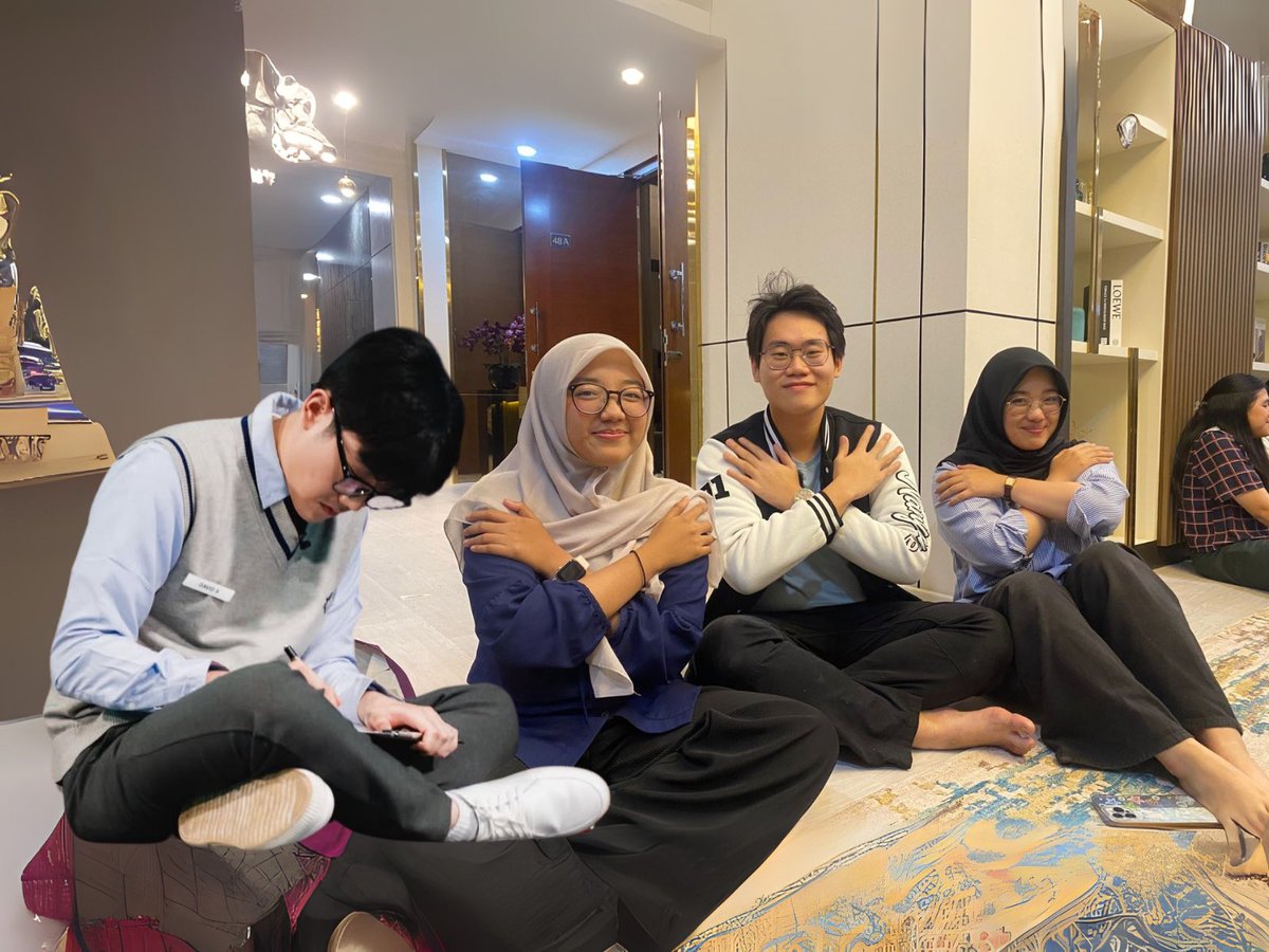 heidyyyaa's tweet photo. sama sama david s🤗 tp maap y kalo beda sendiri #davids #amara #bernard #shafa https://t.co/8sUnsVbsqX
