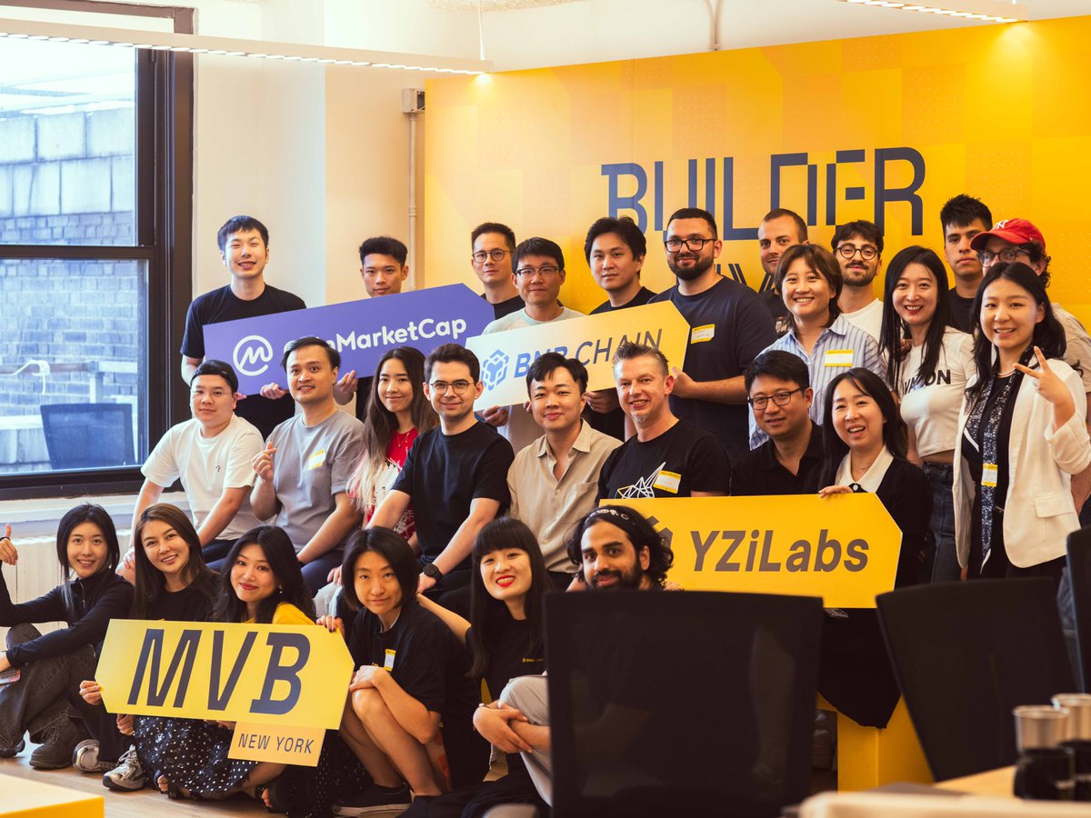 LorenzoProtocol's tweet photo. Proud moment! 🎉 Our Founder, @MattYe_MEP , had the privilege of attending the @BNBChain MVB event last week, As an incubated project of MVB, it was a proud moment to engage with leading builders and innovators in the BNB ecosystem. 

The future looks even brighter with BNB Chain! 

#InsideMVB