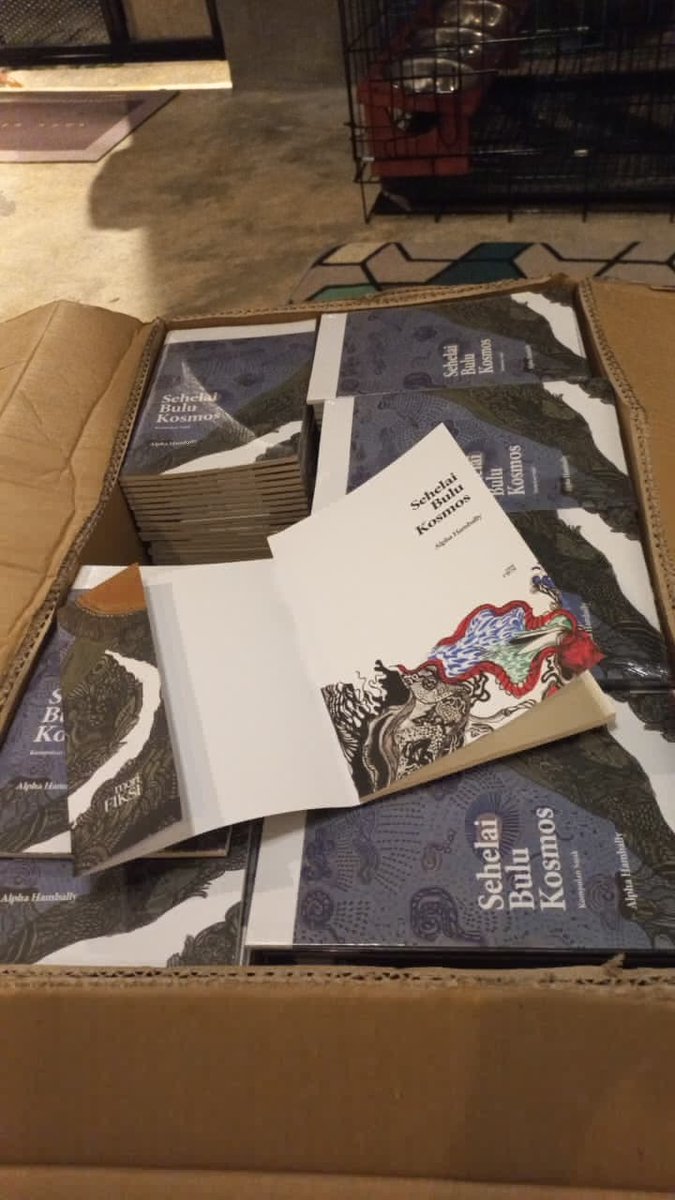 alphambally's tweet image. Sehelai Bulu Kosmos segera meluncur ke tempat teman-teman berada...