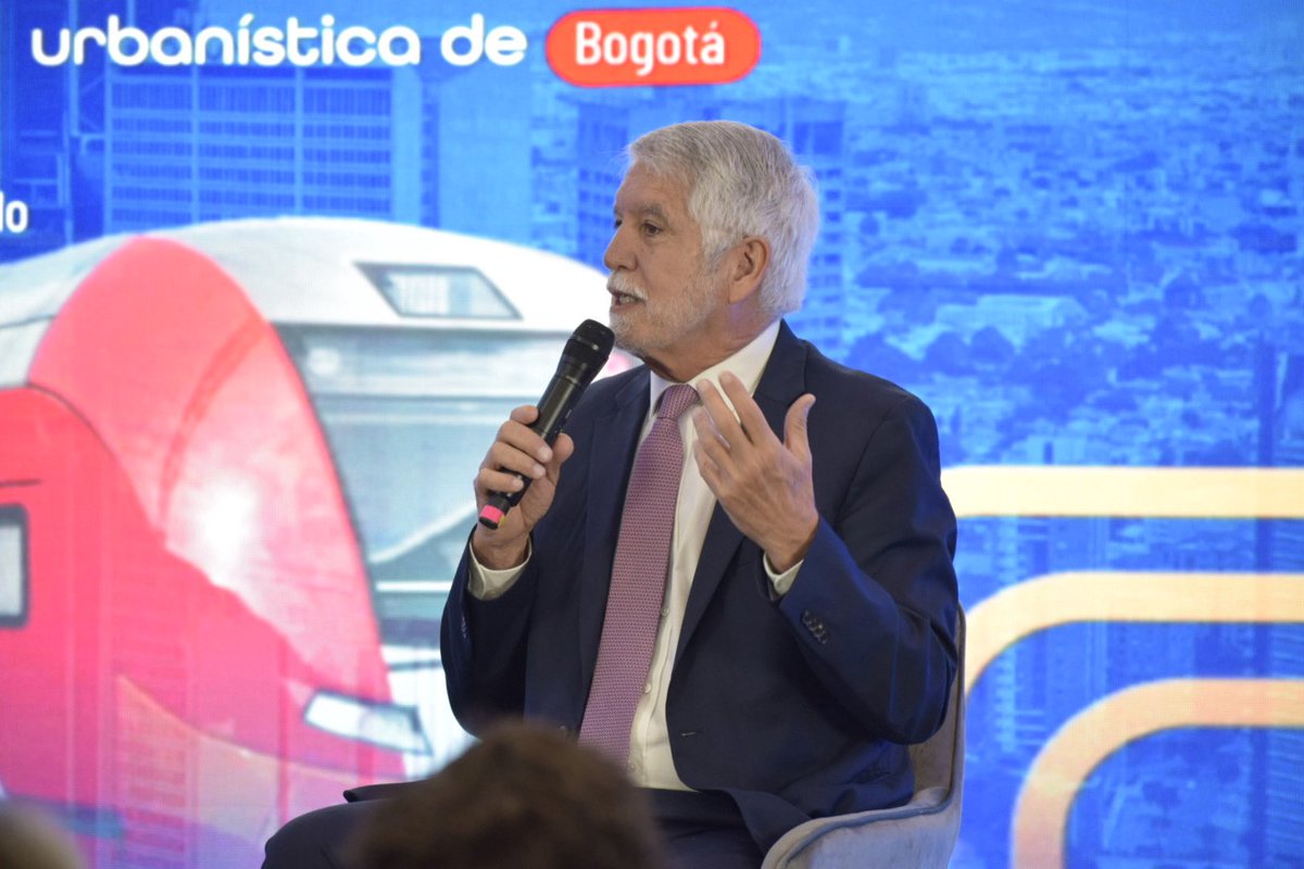 🚇 Hoy participamos como aliados en el foro “El Metro y su impacto en la transformación urbanística de Bogotá” de <a href="/ELTIEMPO/">EL TIEMPO</a>, un espacio para analizar cómo esta obra cambiará la planeación urbana, el desarrollo económico y la cultura ciudadana.

Nos acompaña el exalcalde