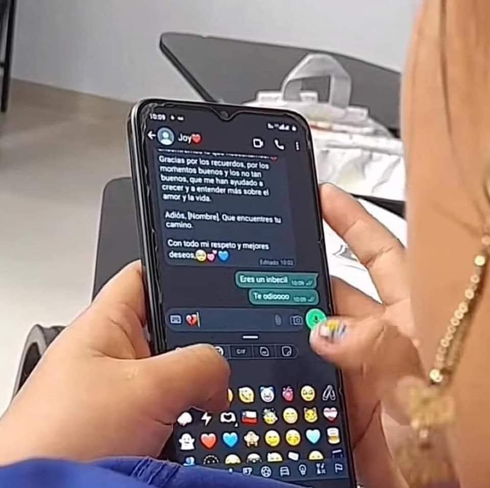 Creíamos que cortar una relación por #whatsapp era lo peor, hasta que vimos que además, se podía hacer usando #ChatGPT